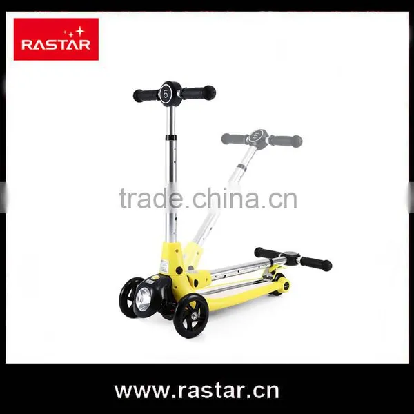 Rastar Kid Toy China Stunt Toy Flash Light Scooter 3 Wheels photo-4