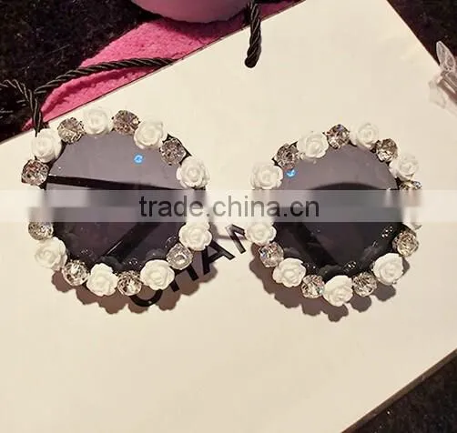 Diamond Flower Rim Vintage Party Beach Festival Frame Shades Round Sunglasses photo-4