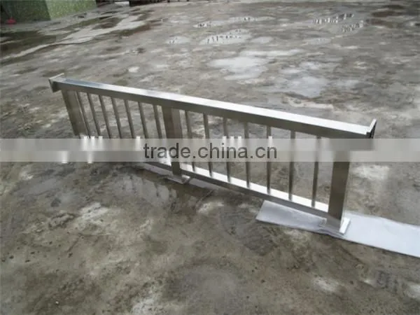 High Quality Stainless Steel Short Rail Fence Railing photo-2