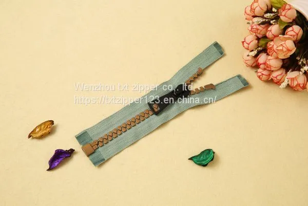 #15 #20 Plastic Zipper Close End photo-2