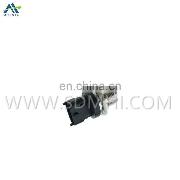 Auto Parts Fuel Rail High Pressure Sensor 8099063 For IVECO photo-2