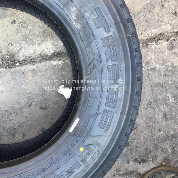 Flat Car Tyre 235/75R17.5 Passenger Car Wire Tyre From Stock photo-4