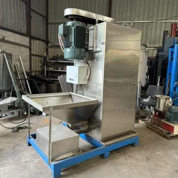 Heavy-Duty Vertical Dewatering Machine for Plastic Flakes and Regrind photo-2