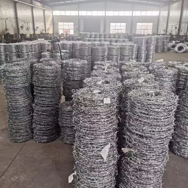 Heavy Duty High Tensile Steel Barb Wire Farm Fencing Anti-Climb Perimeter Security Barbed Wire photo-2