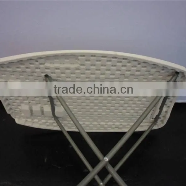 Popular Small Portable Folding Adjustable Blow Molding Plastic Personal Table for Picnic at the Weekend Use photo-4