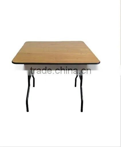 Folding Table With Steel Chapelet photo-2