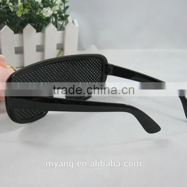China Sunglass Manufacturers/fashion Brand Pinhole Glasses Medical Glasses 2015 EBay Hot Pinhole Glasses Anti Fatigue Glasses photo-5