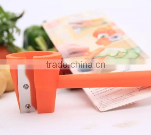 Hot Sale TV Product Plastic Good Grips Swivel Easy Carrot Curler Peeler photo-4