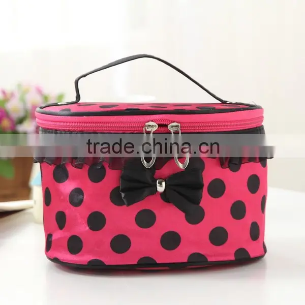 Portable Lace Border Flower Series Makeup Bag, Large Contents photo-6