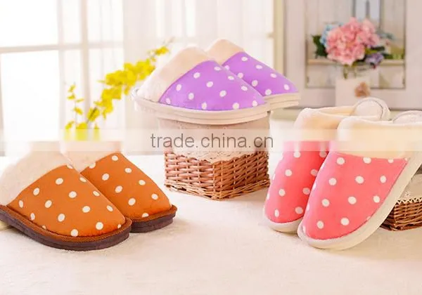 Hot Selling Wholesale Soft Indoor Slippers Couples Household Dots Cotton Slippers photo-2
