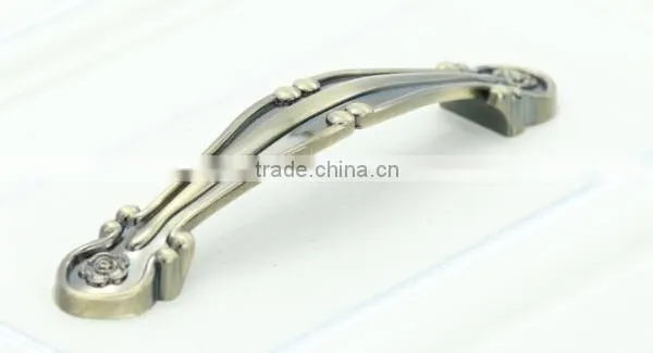 Less Than 1 Dollar Door Handle for Wardrobe photo-2