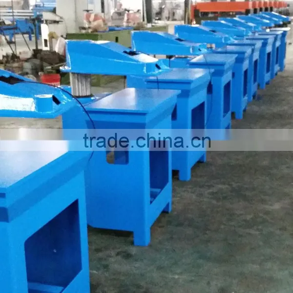 Hydraulic Swing Arm Cutting Machine for Trimming Bra Cups photo-3