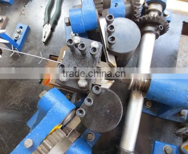 Cheap Automatic Single Wire Line Barbed Wire Machine photo-4