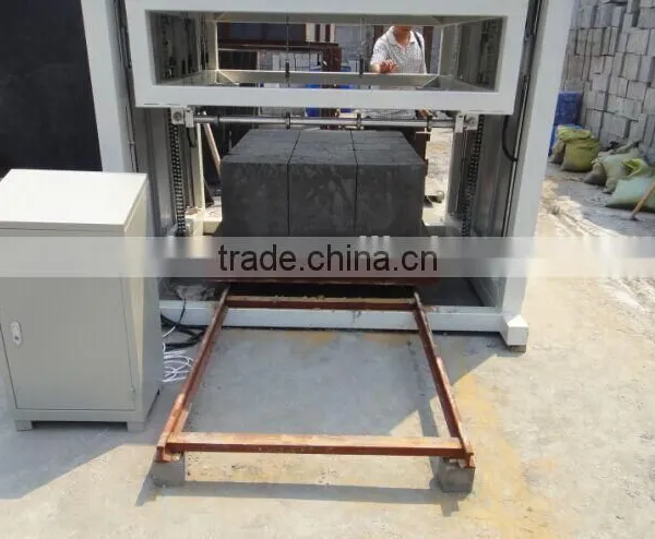 Professional China CLC Foam Concrete Block Cutting Machine photo-2