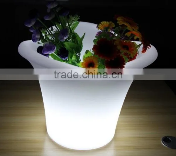 100% PE Plastic Luminous Led Plastic Flower Pot Furniture photo-4