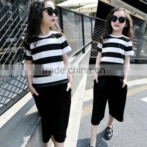 Zm50278b 2017 New Style Summer Childern Clothes Short Sleeve Stripe Shirt Loose Pants Girls Suit photo-2