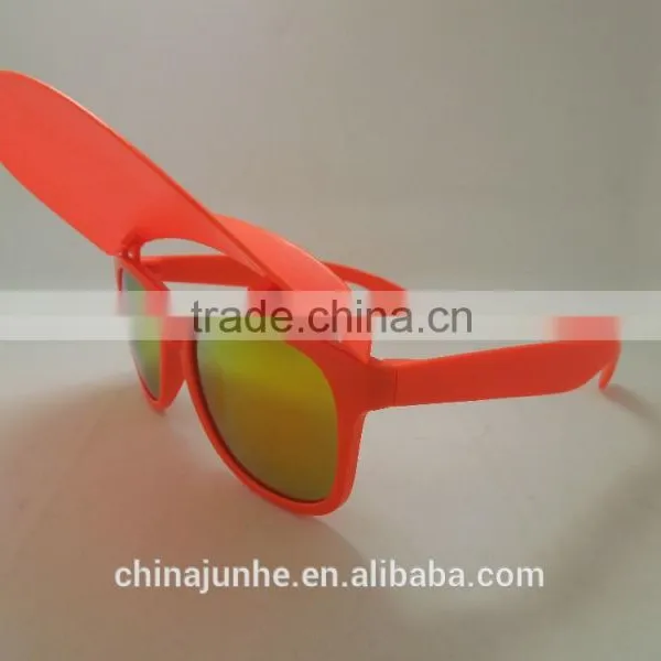 Customized Fashionable Sunglasses for Promotion photo-2