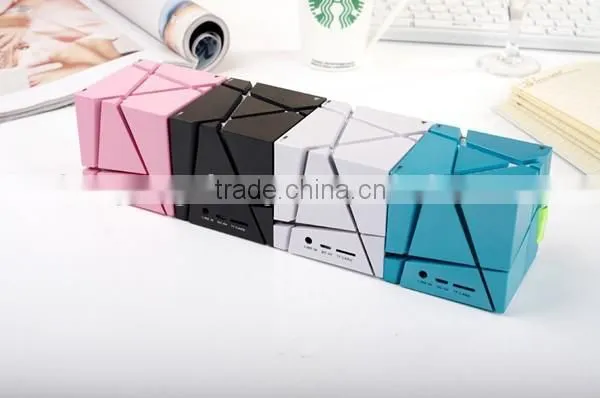 Manufacturer Promotion Gift Portable Mini Snowman Bluetooth Speaker photo-6