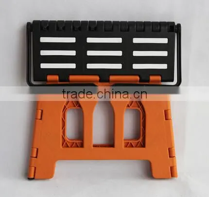 Plastic Foldable Stool With Handle photo-2