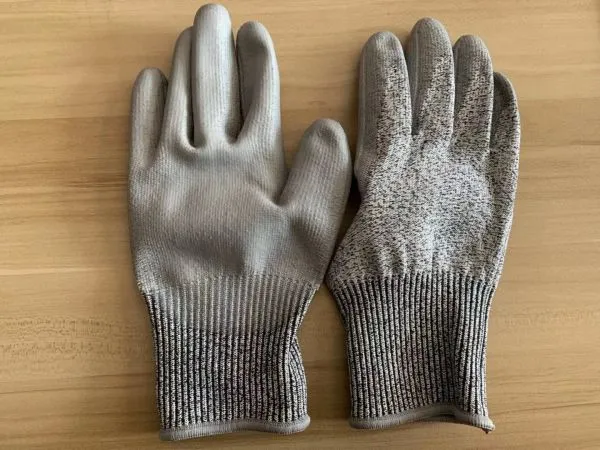 Cut Resistant Level 5 HPPE Liner PU Coated Anti Cut Gloves With EN388 4543 photo-2