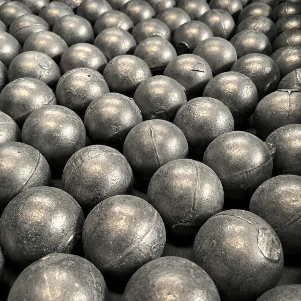 High Toughness Forged Grinding Ball Alloy Steel For Mining Ore Milling 100mm-150mm Low Breakage