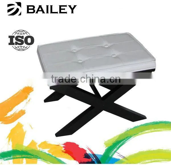 White pu Chair