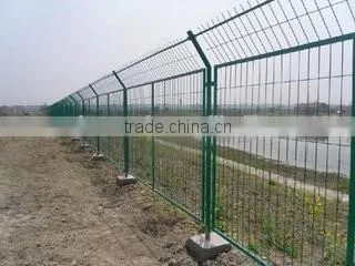 Powder Coated Welded Metal Security Safety Mesh Fence photo-3