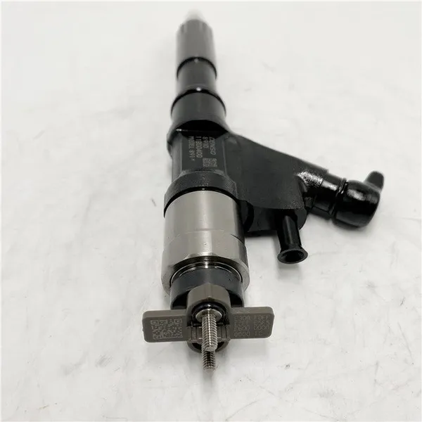 Common Rail Injector 095000-8910 With Control Valves Common Rail System Injection Diesel Injector for HOWO