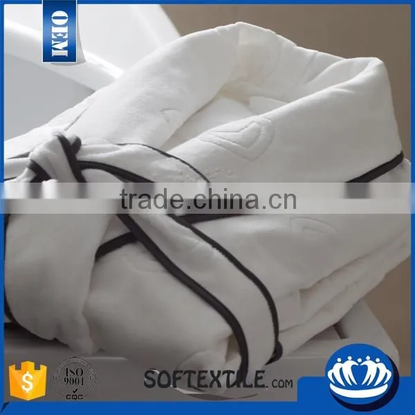 China Manufacturer Multi-function Custom-made Coral Fleece Bathrobe photo-5