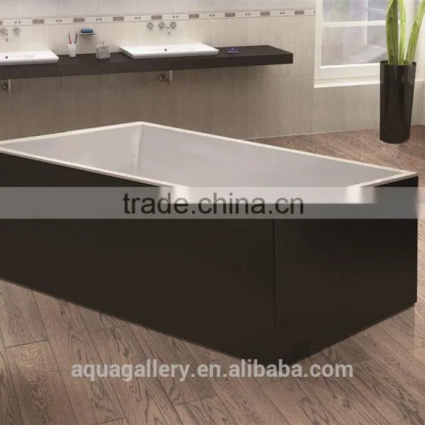 Freestanding White Color Acrylic Oval Bathtub photo-4