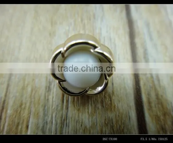 Custom Made Fashion Rhinestone Button for Garment photo-3
