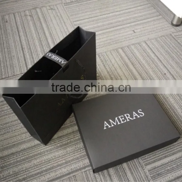 China Factory Cheap Christmas Custom Paper Bags With Handles photo-3