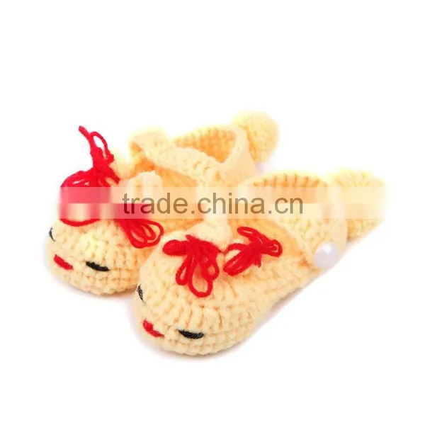 Pompon and Cute Cat Style Crochet Pattern Free Baby Shoes photo-2