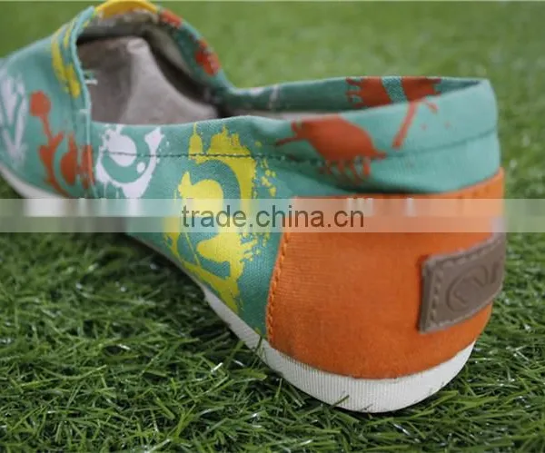 Abstract in the Printing Leisure Canvas Shoes photo-3