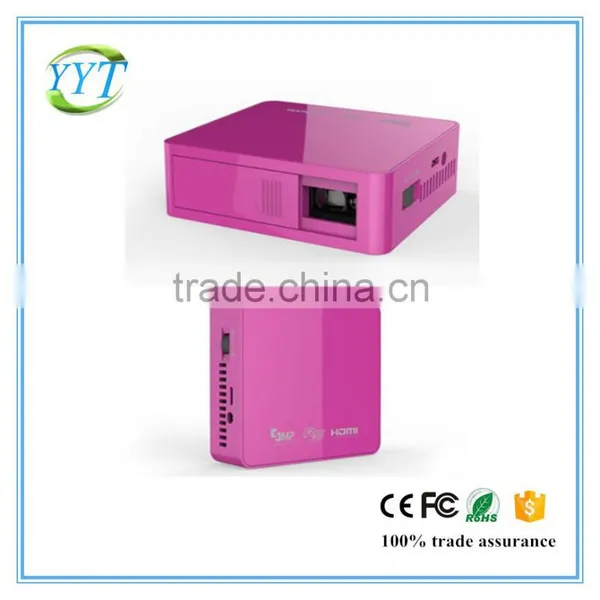 2016 New Ultra Small Rechargeable 800lumens DLP Projector UC50