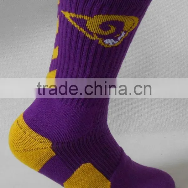 Men Custom Dri Fit Elite Basketball Crew Socks photo-3