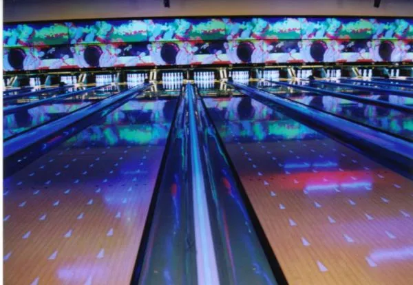 Mark Panel Glow Bowling Court