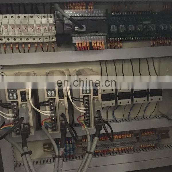High Frequency CNC Four-corner Vertical Welding Machine PVC Window and Door photo-5