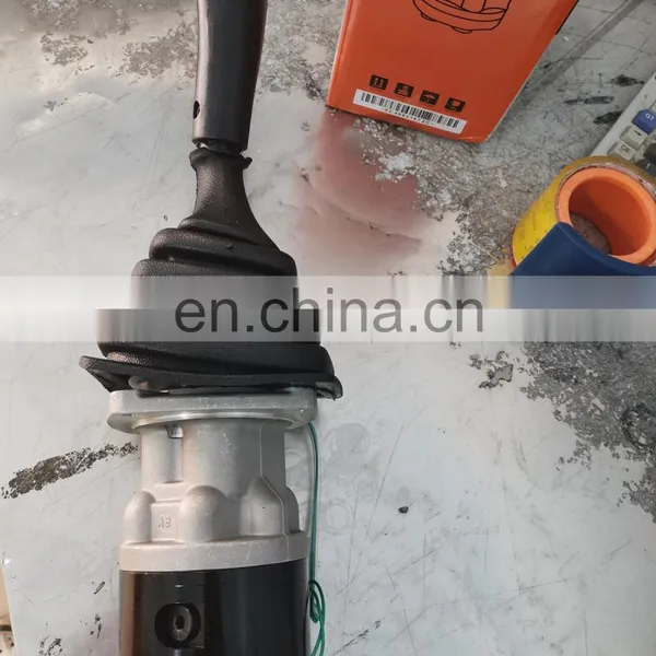 Excavator SK200 MARKIII Joystick and Joystick Valve Assy in Stock photo-5