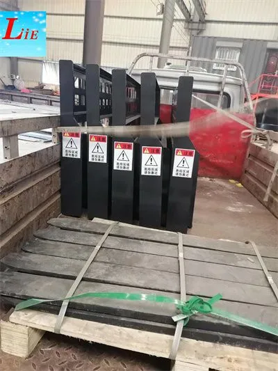 Chinese Skid Steer Loader Forks Attachments photo-3