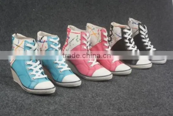 Brand Name Men Women Running Shoes Famous in Stock photo-3