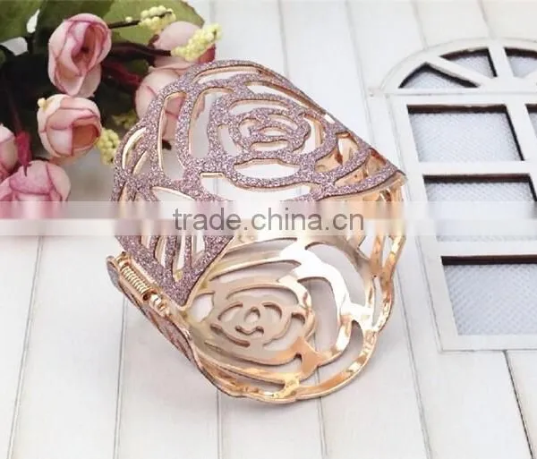 Popular Frosted Rose Bangles for Girls Jewelry,gold Hollow Iron Bangle in Yiwu photo-5