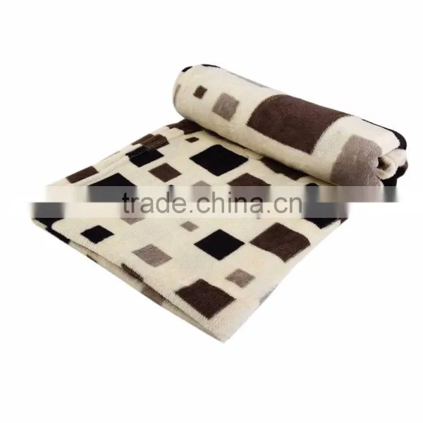 150*200cm /180*200cm Super Soft Simple/Rose Style/Sheep House Thin Blanket Throw Blanket Rug Plush Fleece Sofa Bed Decoration photo-3
