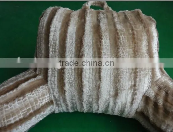 Embossed pv Plush Bed Rest Pillow