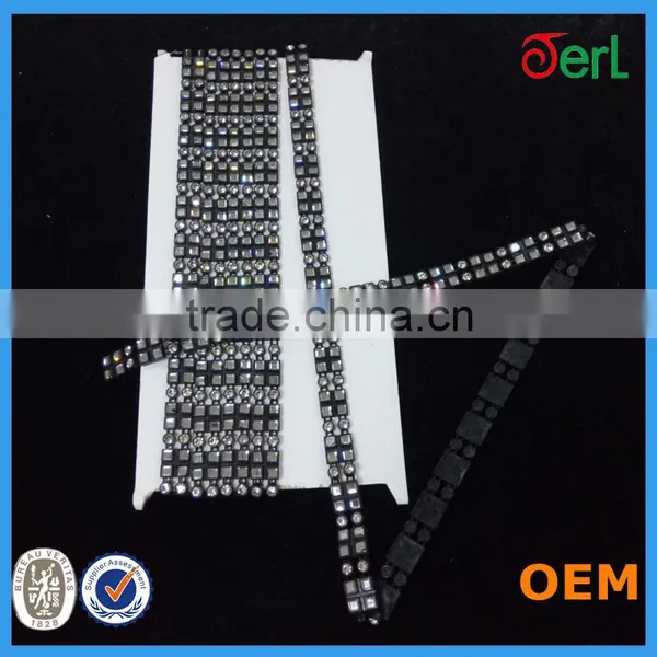 High Quality Bling Plastic Base Rhinestone Trim Jeweled Trims for Garments photo-5