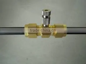 Brass Screw Connector With Rubber Line