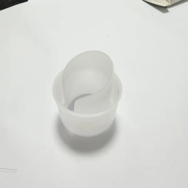 Molde de inyección de pico de vertido para detergente líquido OEM: 1*16 cavidades, sistema de canalización caliente, acero S136