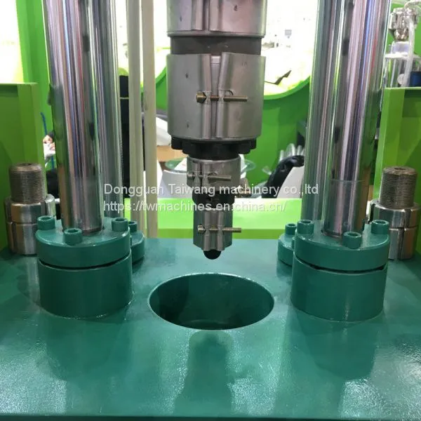 Hot Selling Desktop Injection Molding Machine Factory Price photo-2