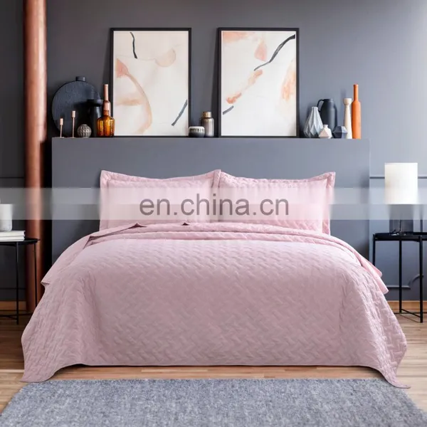Fashion European And American Style King Bedroom Polyester Pink Adult Quilt Set photo-2