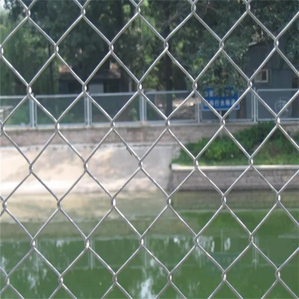 PVC Coated Chain Link Fence for Sports Fields and Playgrounds